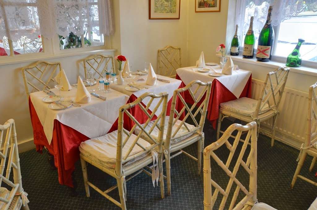 Frascati | Mickleham, Surrey RH5 6EH, UK | Phone: 01372 373950