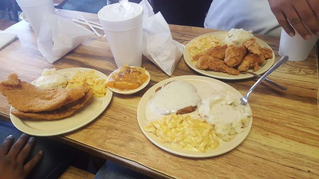 Grannys Fried Chicken | 200 Hall Rd, Seagoville, TX 75159, USA | Phone: (972) 287-4126