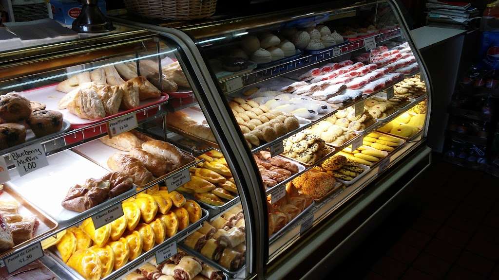 Vilmas Bakery | 29 Main St, Haverstraw, NY 10927, USA | Phone: (845) 942-8200