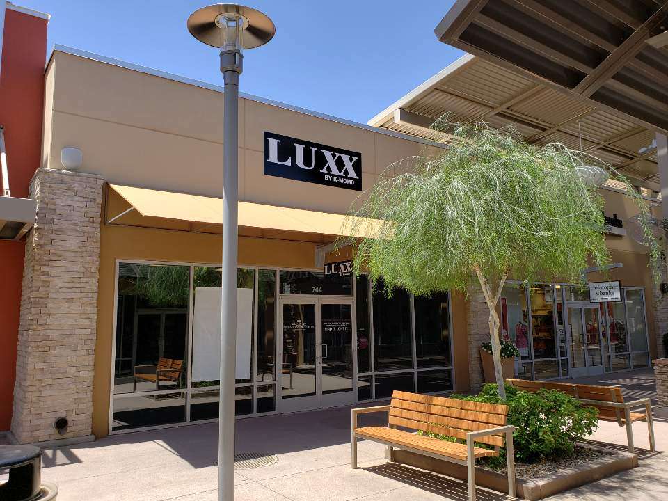 LUXX by K MOMO | 4976 Premium Outlets Way #744, Chandler, AZ 85226, USA | Phone: (520) 796-1298