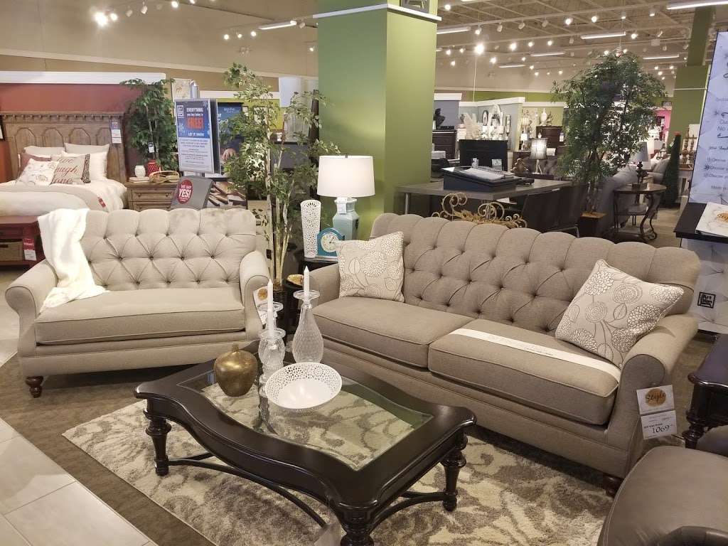 Art Van Furniture | 900 E Boughton Rd, Woodridge, IL 60517, USA | Phone: (630) 972-2499