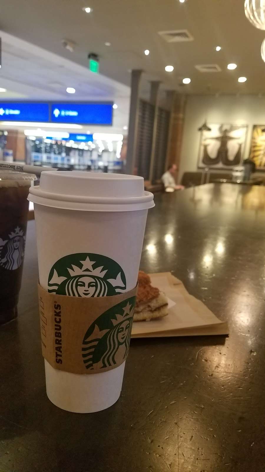 Starbucks | Terminal 4, Phoenix Sky Harbor International Airport, Phoenix, AZ 85034, USA