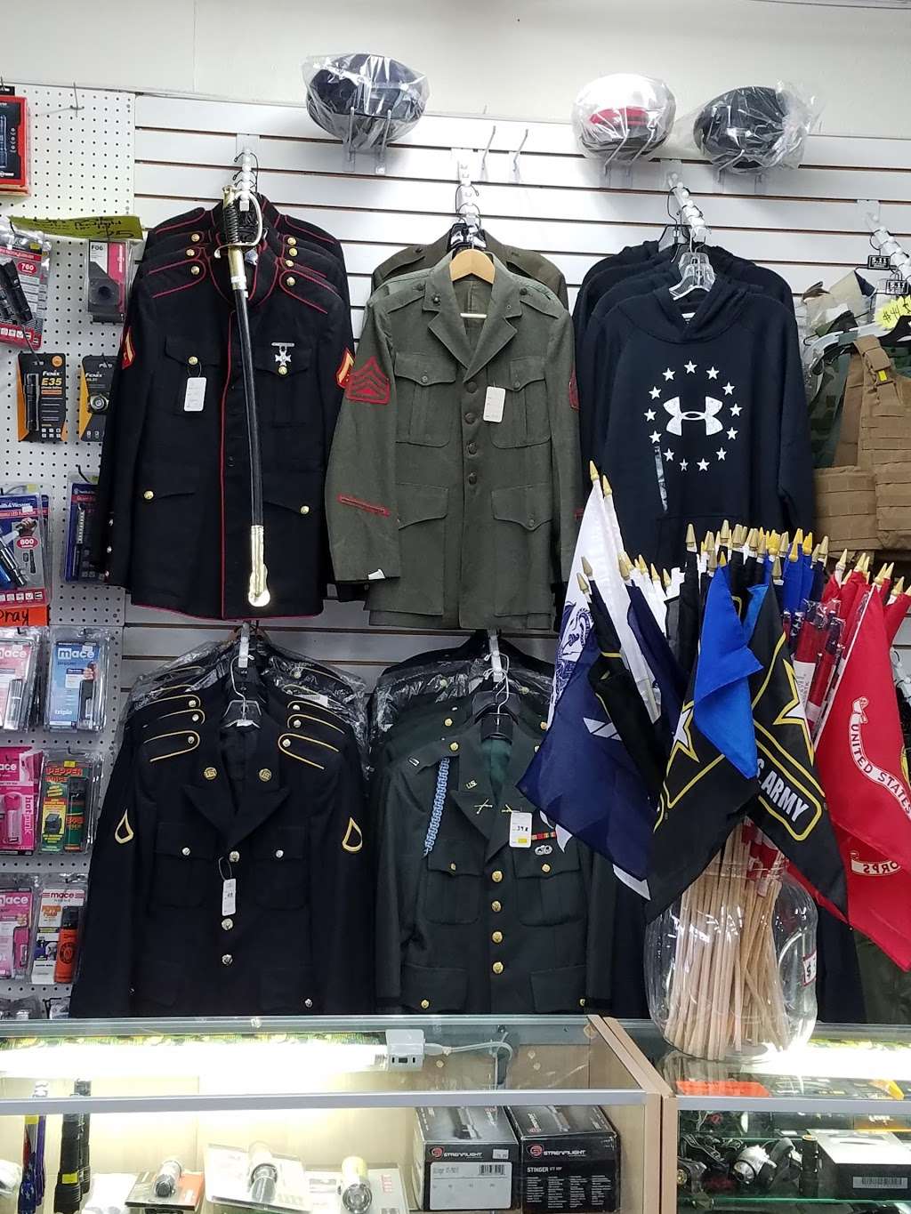 All American Military Surplus | 10555 Beach Blvd, Stanton, CA 90680, USA | Phone: (714) 220-0555