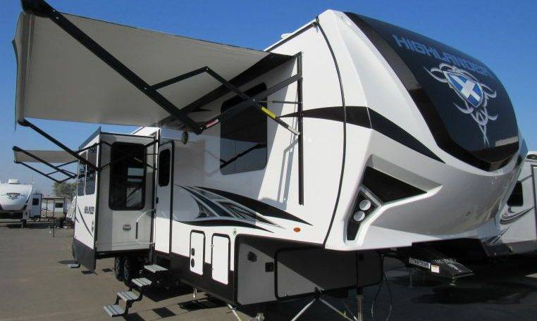 Freedom RV | 3186 S Parkway Dr, Fresno, CA 93725, USA | Phone: (559) 268-3733