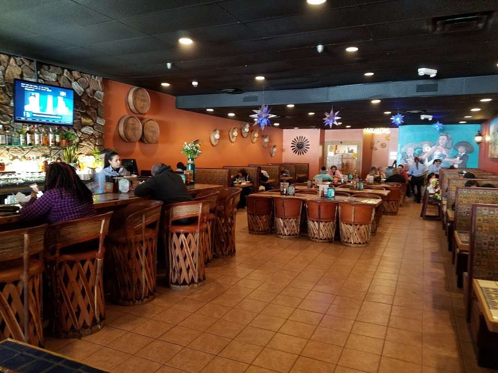 Mezcal Mexican Restaurant & Bar | 9958 Reisterstown Rd, Owings Mills, MD 21117, USA | Phone: (410) 205-7150