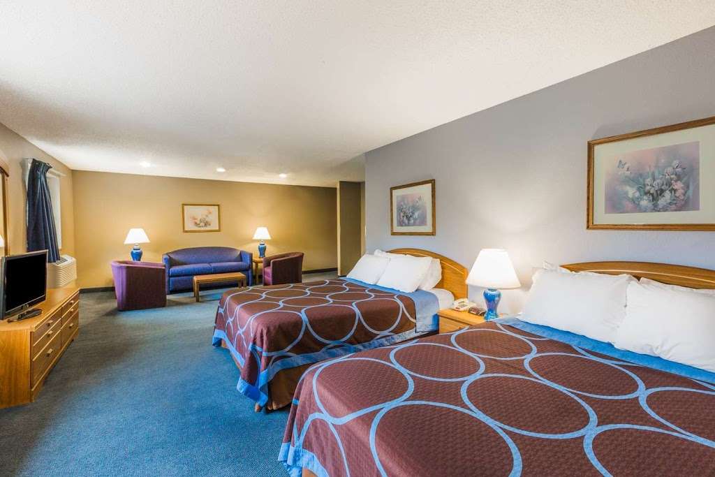 Super 8 by Wyndham Stroudsburg | 340 Greentree Dr, East Stroudsburg, PA 18301, USA | Phone: (570) 420-7267