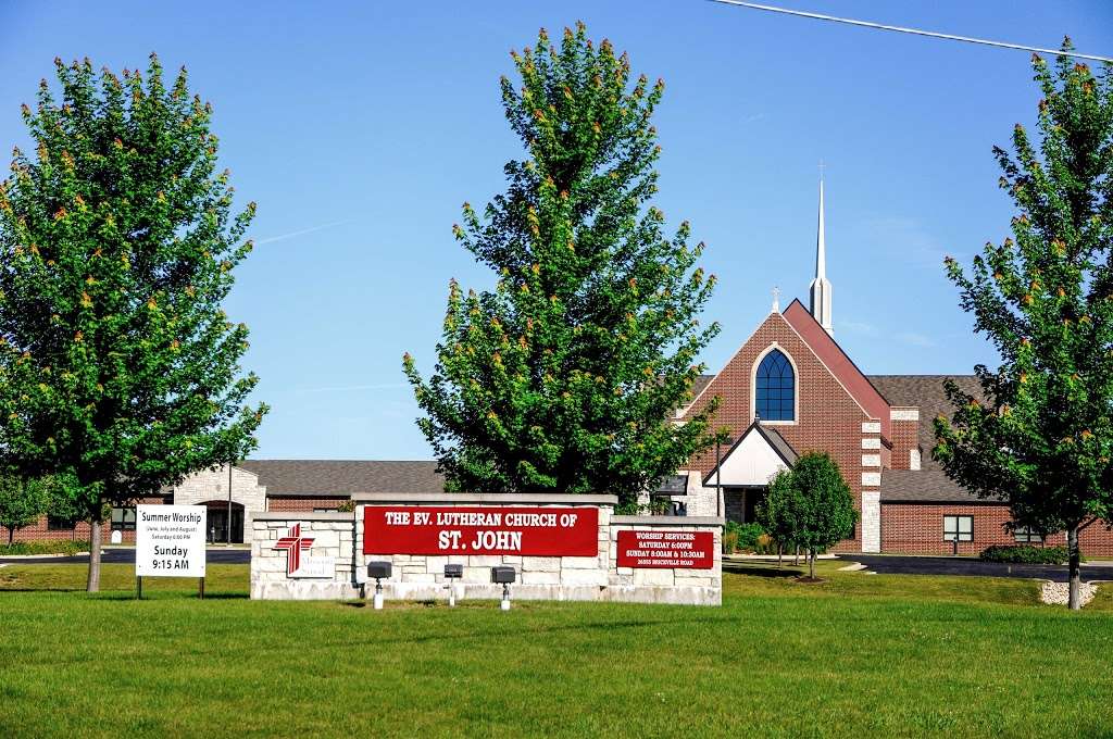 St John Evangelical Lutheran | 26555 Brickville Rd, Sycamore, IL 60178, USA | Phone: (815) 895-4477