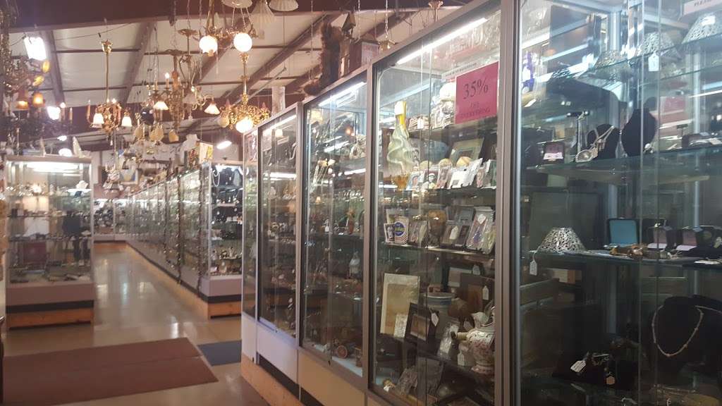 Adams Antique Annex | 2400 N Reading Rd, Denver, PA 17517, USA | Phone: (717) 335-3116