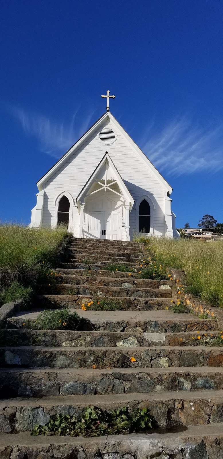 Old St. Hilarys Chapel | 201 Esperanza St, Belvedere Tiburon, CA 94920, USA | Phone: (415) 435-1853