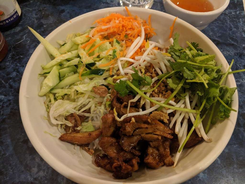 Vietnam Cafe | 2200 W 39 Ave, Kansas City, KS 66103 | Phone: (913) 262-8552