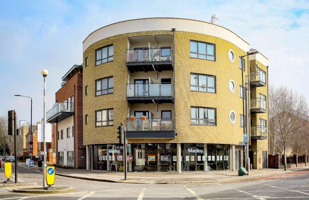 Madley Property Surrey Quays Estate Agents | 2 Plough Way, London SE16 2EU, UK | Phone: 020 7378 0644