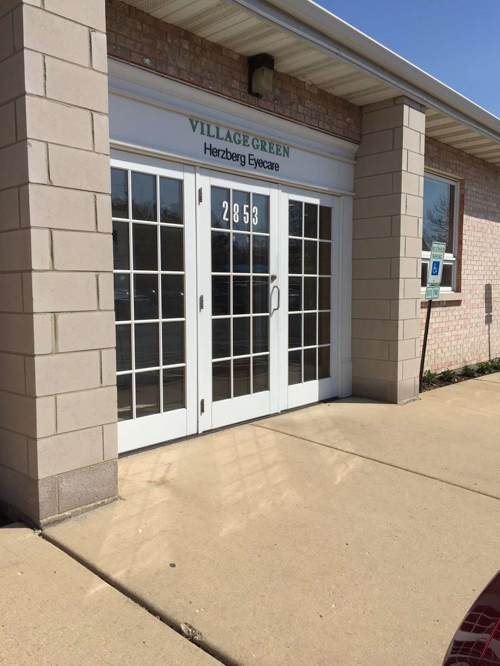 Village Green Dental Center | 2853 E New York St, Aurora, IL 60502 | Phone: (630) 233-9136