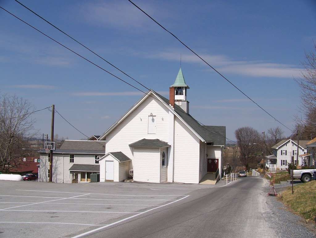 Chestnut Street Chapel | 866-888 Chestnut St, Gap, PA 17527, USA | Phone: (610) 213-9895