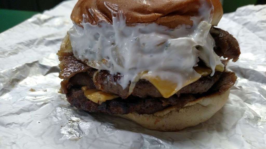 Johnnys Beef & Gyros | 3567 W Jefferson St, Joliet, IL 60431, USA | Phone: (815) 725-1590