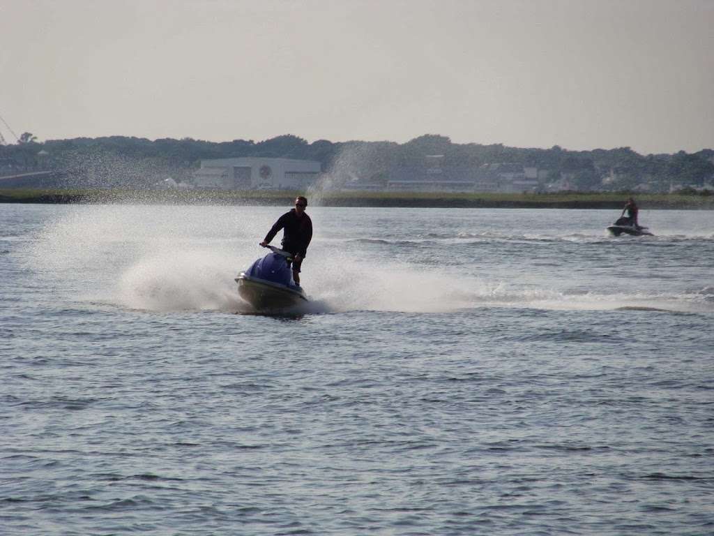 Wet & Wild Wave Runner Rentals | 244 Bay Ave, Ocean City, NJ 08226, USA | Phone: (609) 399-6527