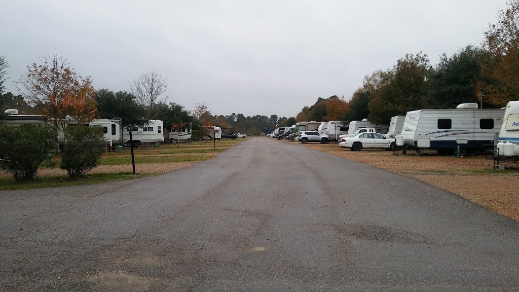 Woodland Lakes RV Park | 17110 Firehouse Ln, Conroe, TX 77385, USA | Phone: (936) 273-6666