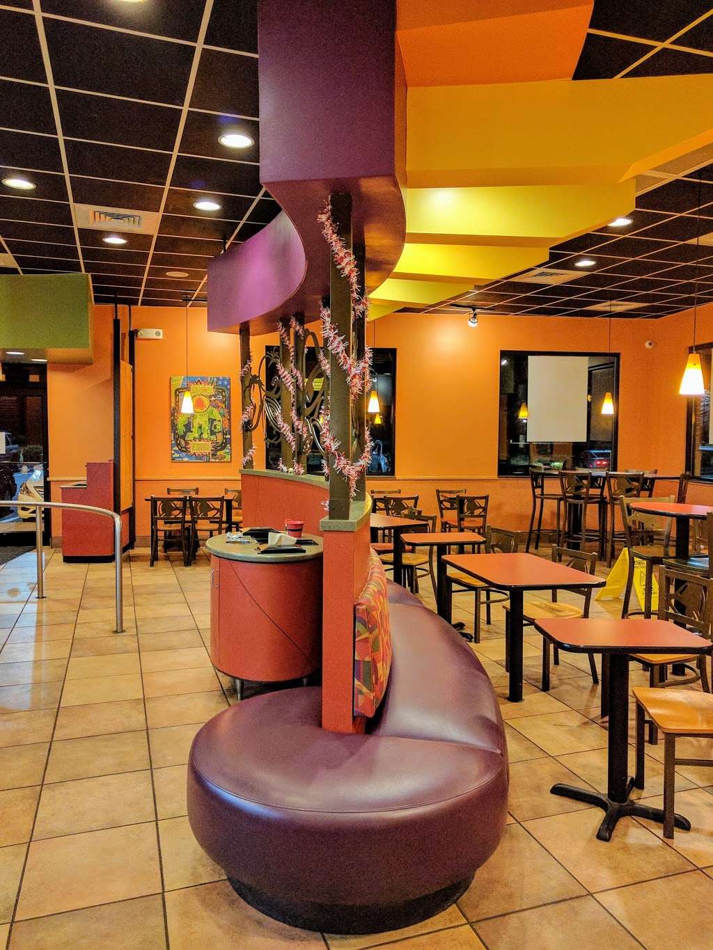 Taco Bell | 8425 Davis Lake Pkwy, Charlotte, NC 28269, USA | Phone: (704) 921-0484