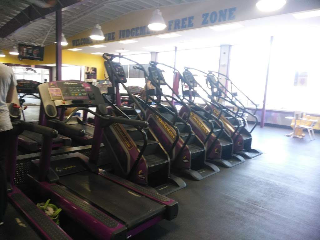 Planet Fitness | 825 Bethlehem Pike, Flourtown, PA 19031, USA | Phone: (215) 948-3946