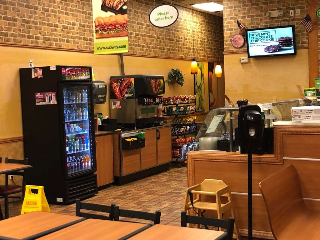 Subway Sandwich Shop | 10505 NW 112th Ave #3, Medley, FL 33178, USA | Phone: (305) 887-2696