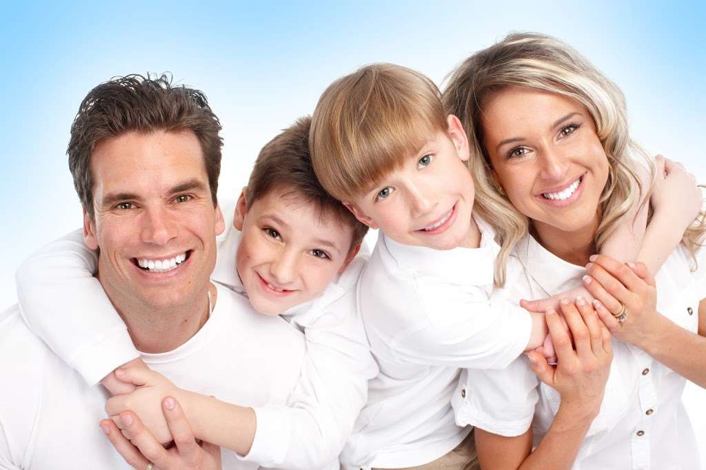 Friendly Smiles Family Dentistry | 7510 Aspera Blvd #105, Glendale, AZ 85308, USA | Phone: (623) 241-9200