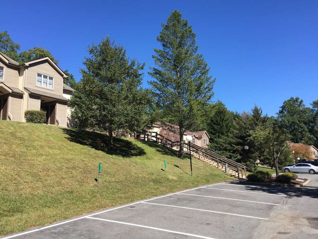 The Ultimate Vacation Townhouse | 264 Northslope II Rd, East Stroudsburg, PA 18302, USA | Phone: (570) 431-9374