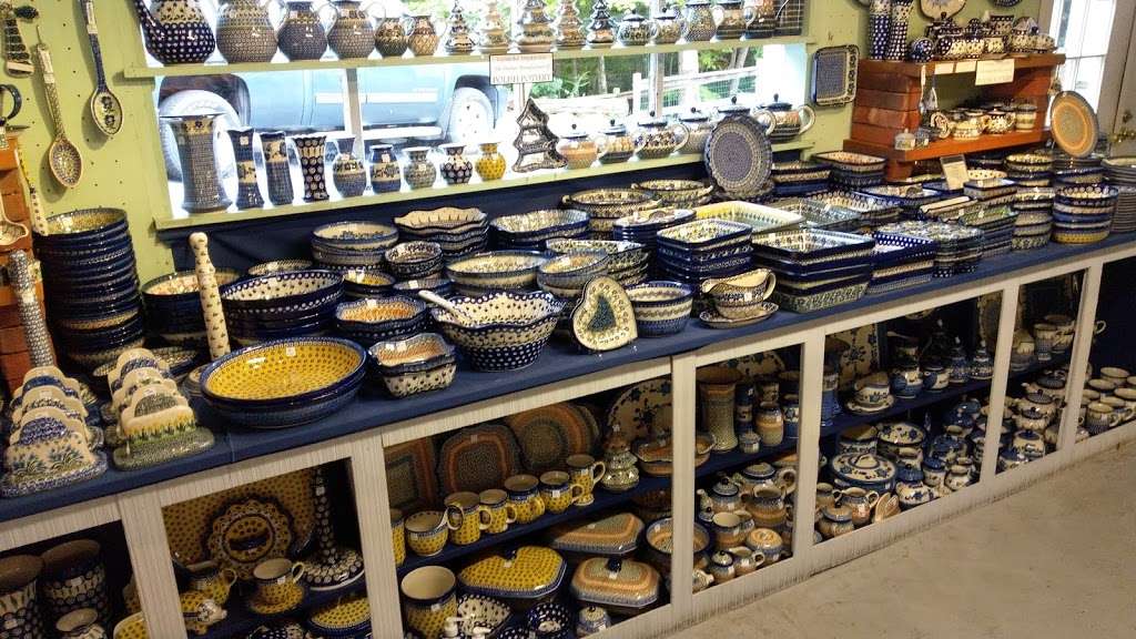 Holley Ross Pottery | 167 PA-191, Cresco, PA 18326, USA | Phone: (570) 676-3248