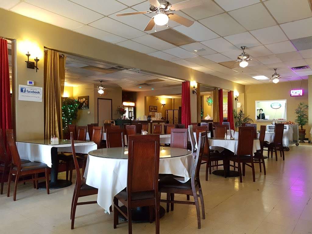 Village Grill and Chill | 4730 Century Plaza Rd, Indianapolis, IN 46254, USA | Phone: (317) 347-0198