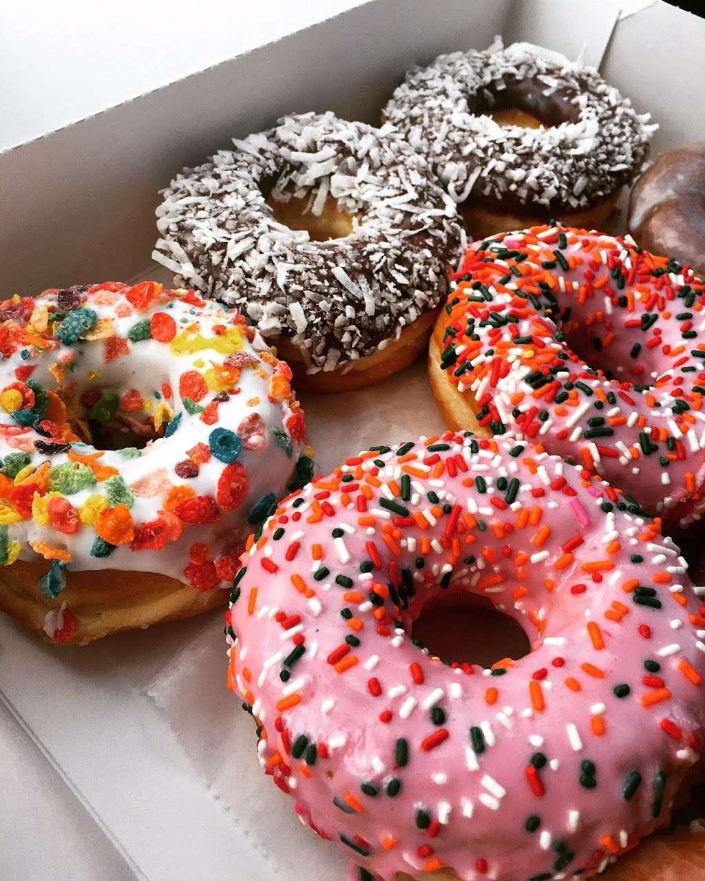 Donut King | 3716 Howell Branch Rd #1701, Winter Park, FL 32792, USA | Phone: (321) 316-4817