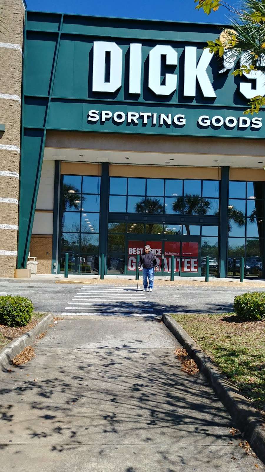 DICKS Sporting Goods | 2500 W International Speedway Blvd Ste 100, Daytona Beach, FL 32114, USA | Phone: (386) 255-5533