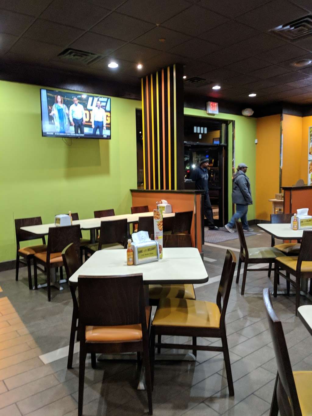 Pollo Campero (Sharon Amity) | 4061, 5727 N Sharon Amity Rd suite d, Charlotte, NC 28215, USA | Phone: (704) 900-5639