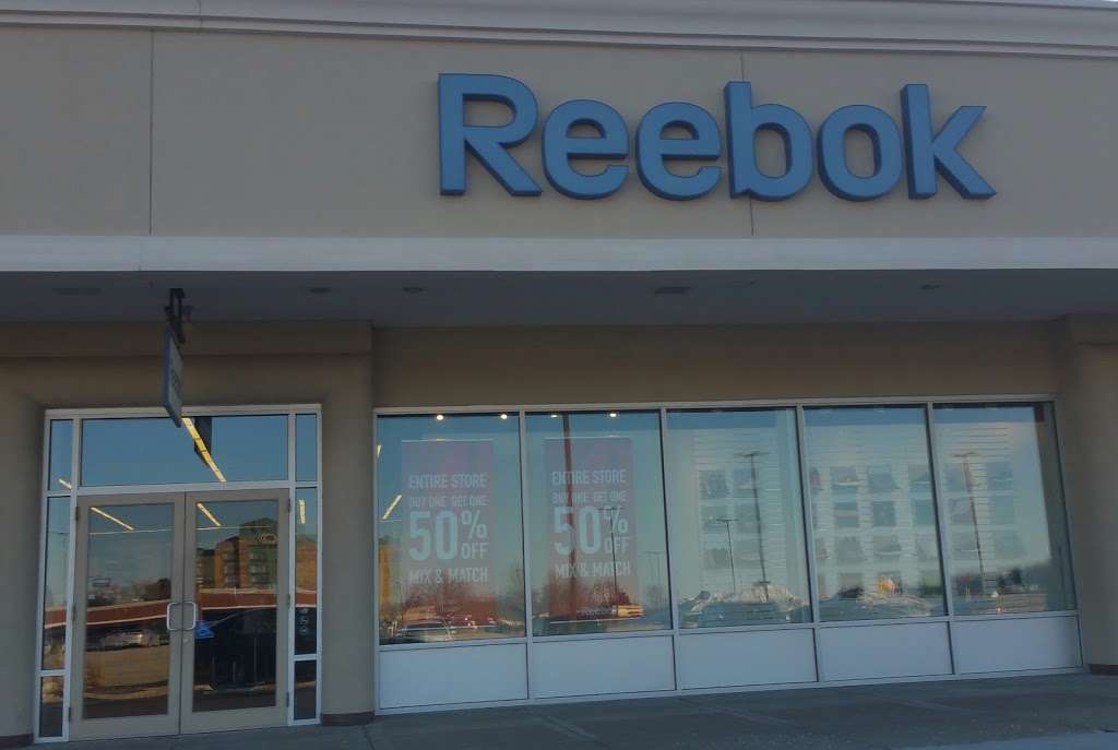 Reebok | 11211 120th Ave Suite C48, Pleasant Prairie, WI 53158, USA | Phone: (262) 857-9163