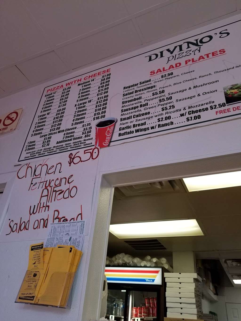 Divinos Pizza | 708 S Peak St, Dallas, TX 75246, USA | Phone: (214) 828-1772