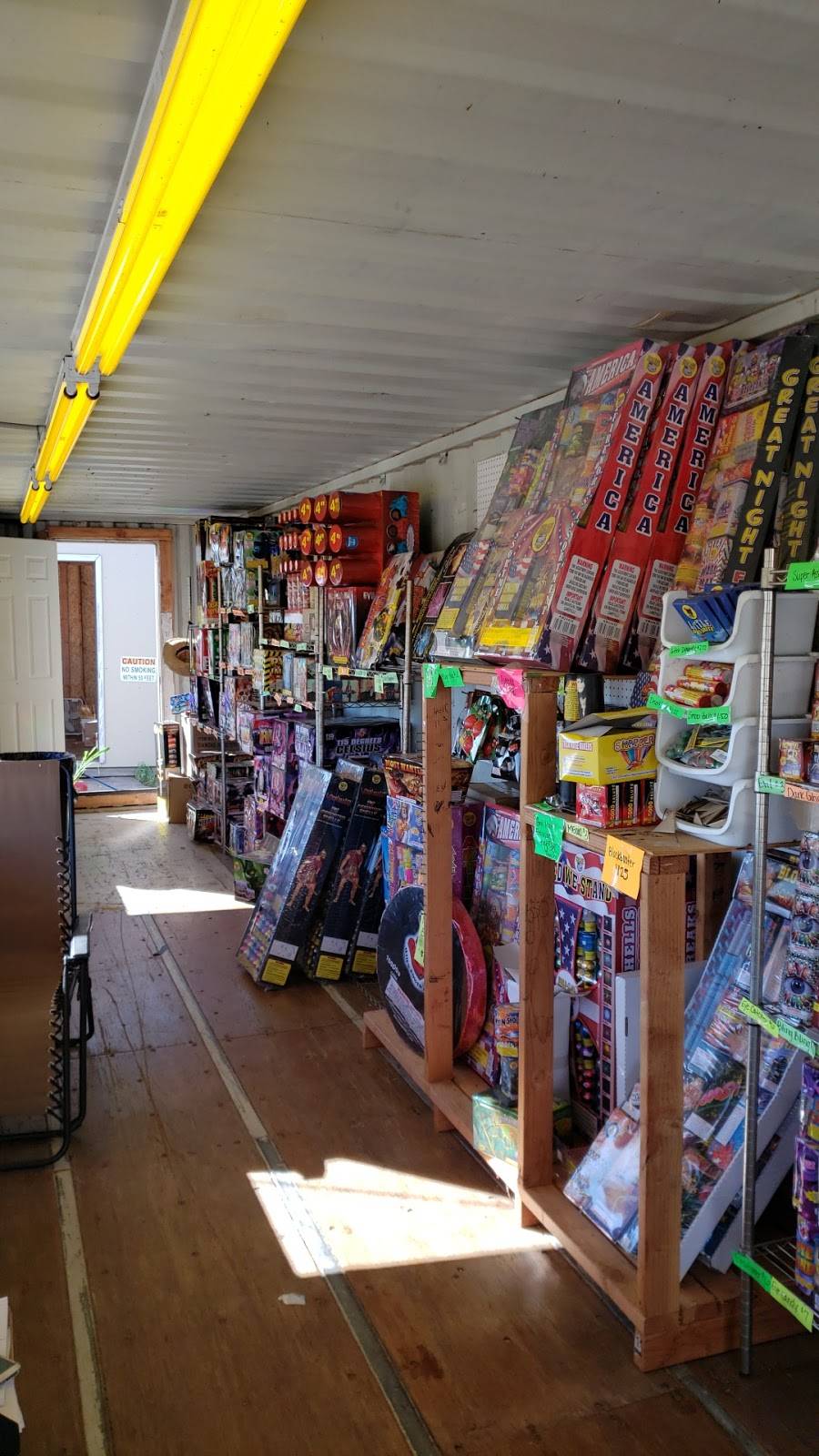 StreetSide Fireworks stand | 22100 N Pennsylvania Ave, Edmond, OK 73025, USA | Phone: (405) 609-7117