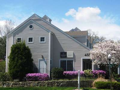 Berkshire Hathaway HomeServices New England Properties | 455 Post Rd, Darien, CT 06820, USA | Phone: (203) 655-5114