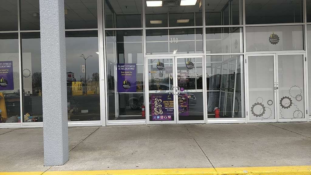 Planet Fitness - Temporarily Closed | 585 Taunton Ave, East Providence, RI 02914 | Phone: (401) 434-1044