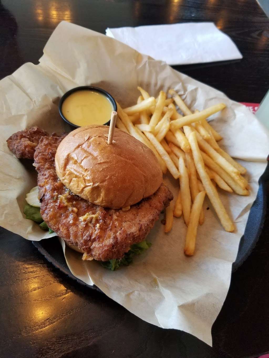 Mason Jar Brews and Burgers | 941 N 74 Dr, Kansas City, KS 66112, USA | Phone: (913) 242-8165