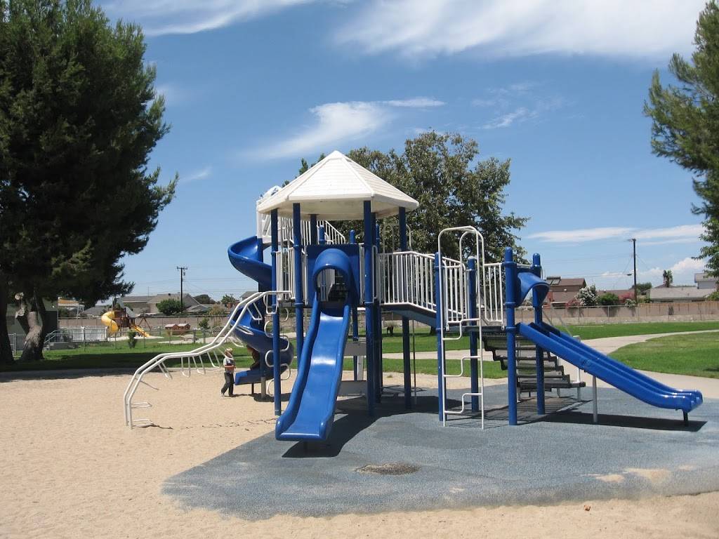 Plavan Park | 9745 Warner Ave, Fountain Valley, CA 92708, USA | Phone: (714) 593-4400