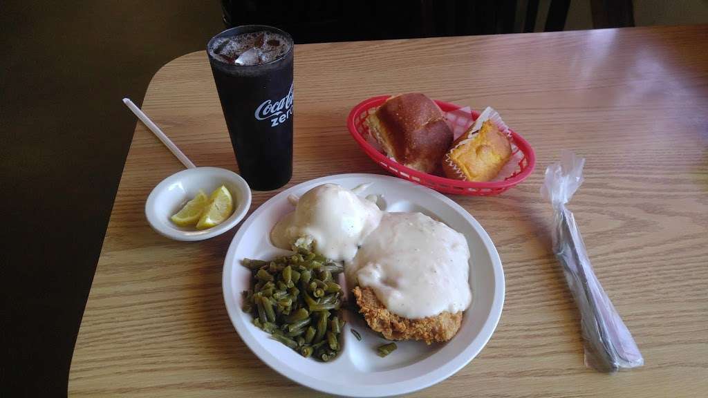 Moms Kountry Cafe | 226 Dell Dale St, Channelview, TX 77530, USA | Phone: (281) 452-5000