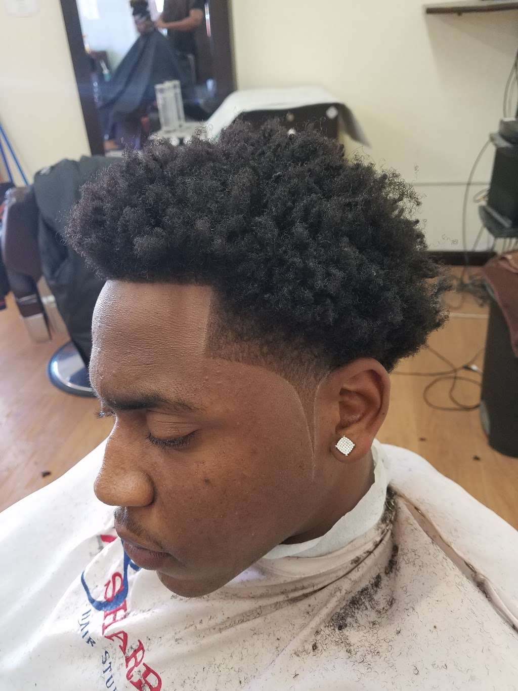 Nu Look Cutz Barber Salon | 2120 Emmorton Park Rd c, Edgewood, MD 21040, USA | Phone: (410) 612-2277