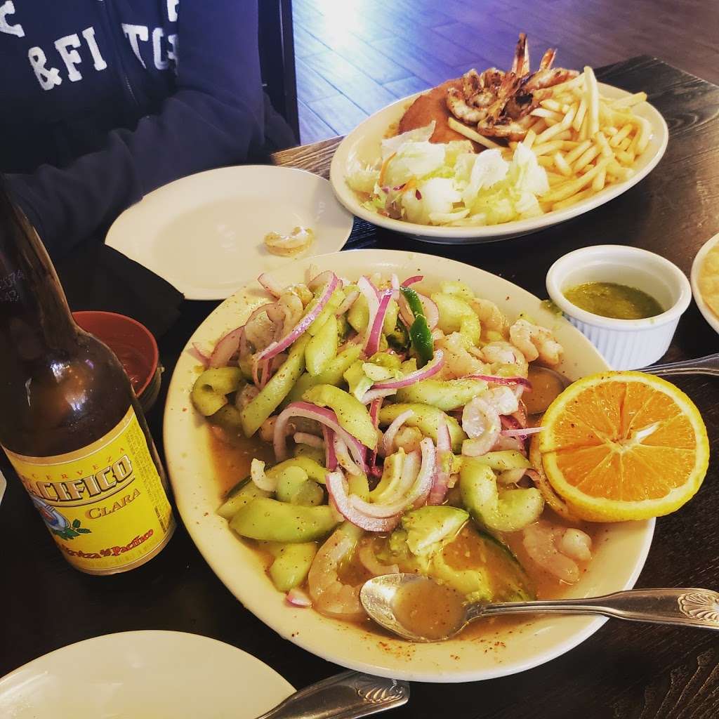 Mariscos La Sirenita | 13727 Victory Blvd, Van Nuys, CA 91401, USA | Phone: (818) 387-8285