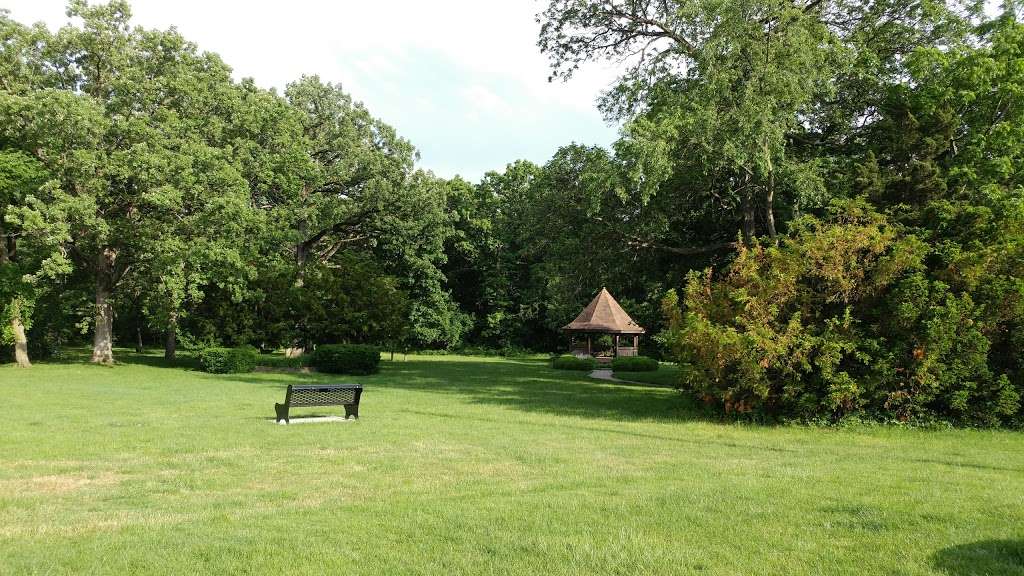 Sauerman Woods Park - park  | Photo 1 of 10 | Address: 1000 E South St, Crown Point, IN 46307, USA | Phone: (219) 661-2271