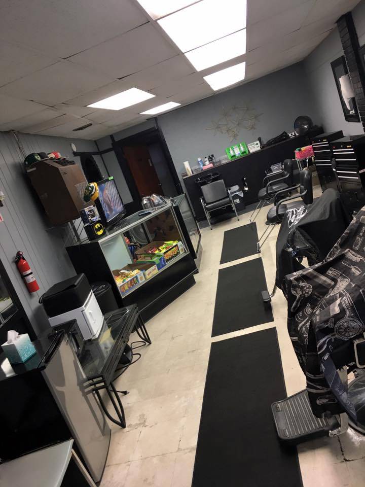 Kings Barber & Beauty Shop | 9226A W Burleigh St, Milwaukee, WI 53222, USA | Phone: (414) 882-7005