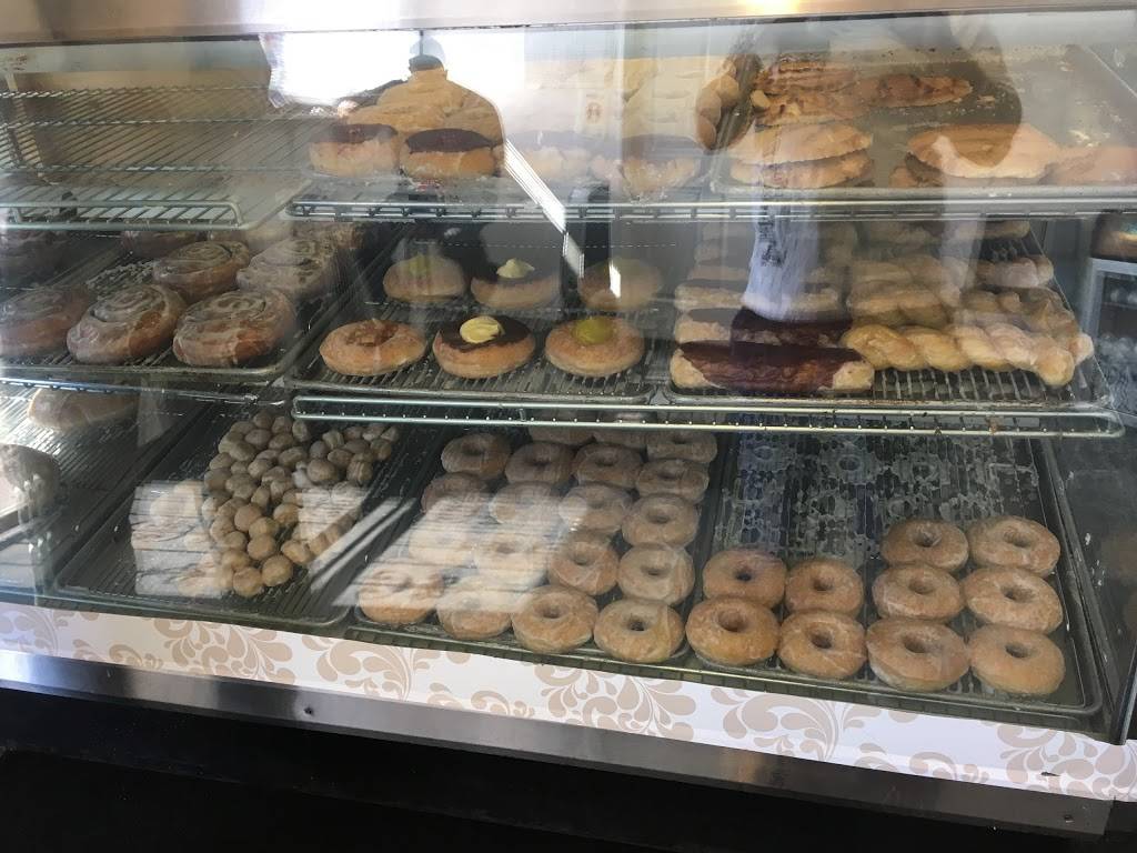 Geronimos Bakery | 1817 N Martin Luther King Ave, Oklahoma City, OK 73111 | Phone: (405) 427-5893