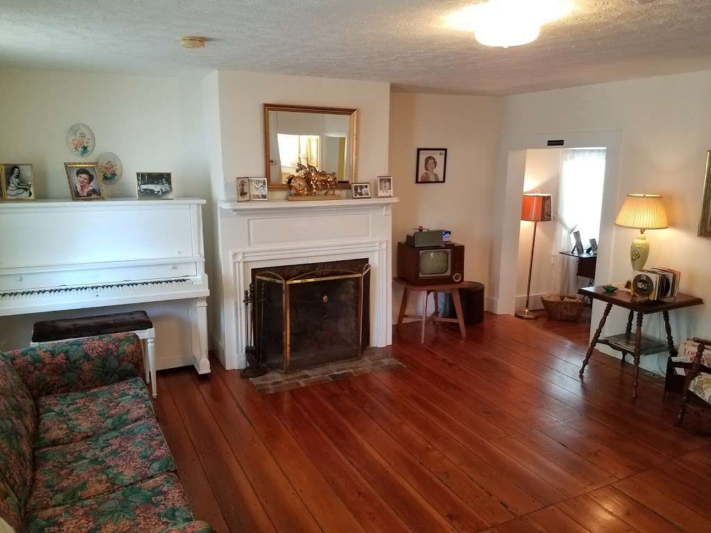 Patsy Cline Historic House | 608 S Kent St, Winchester, VA 22601, USA | Phone: (540) 662-5555