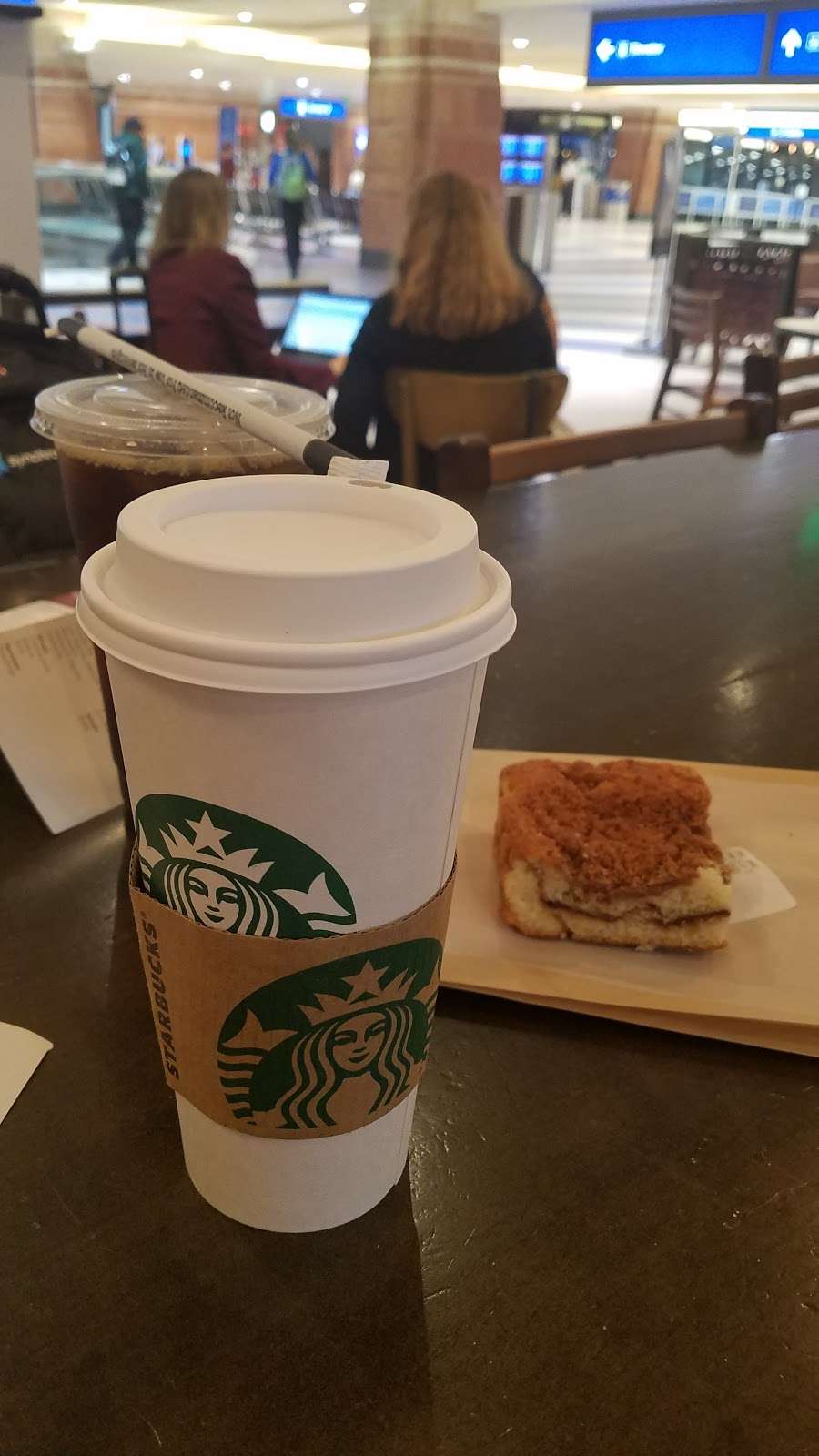 Starbucks | Terminal 4, Phoenix Sky Harbor International Airport, Phoenix, AZ 85034, USA