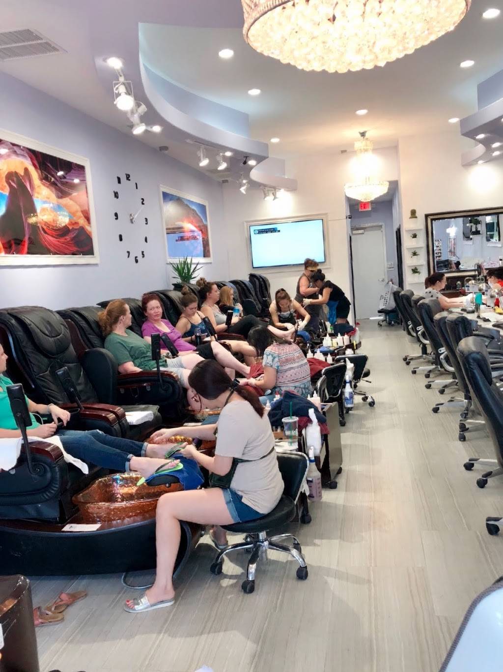 La Femme Nails & Spa | 855 Seven Hills Dr #110, Henderson, NV 89052, USA | Phone: (702) 368-3363