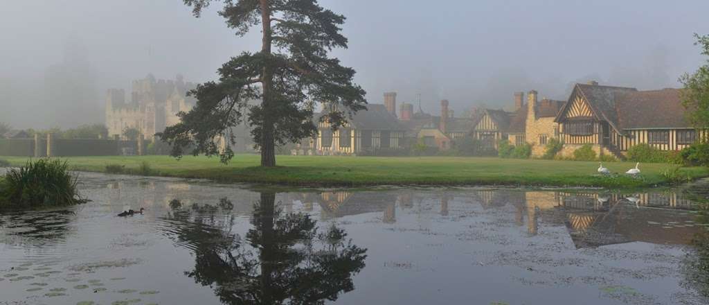 Hever Castle Luxury Bed & Breakfast | Hever Castle, Hever TN8 7NG, UK | Phone: 01732 861800