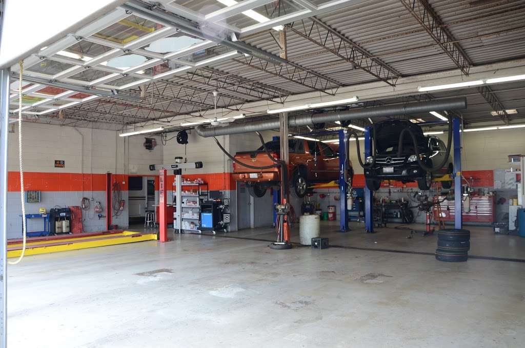 Checkpoint Auto And Tire Service | 435 W Wise Rd, Schaumburg, IL 60193, USA | Phone: (847) 891-8700