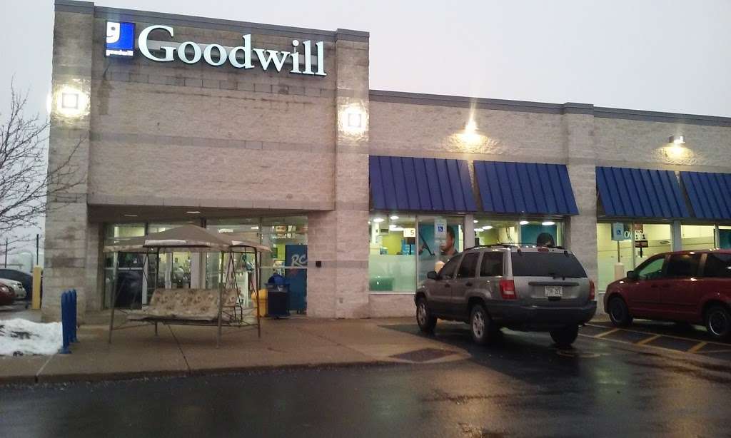 Goodwill Store & Donation Center | 3131 S Oakes Rd, Mt Pleasant, WI 53177, USA | Phone: (262) 554-8522