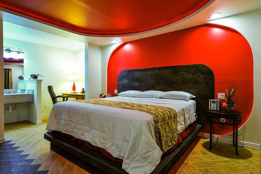 Romantic Inn & Suites | 8504 S Central Expy, Dallas, TX 75241, USA | Phone: (214) 371-3461